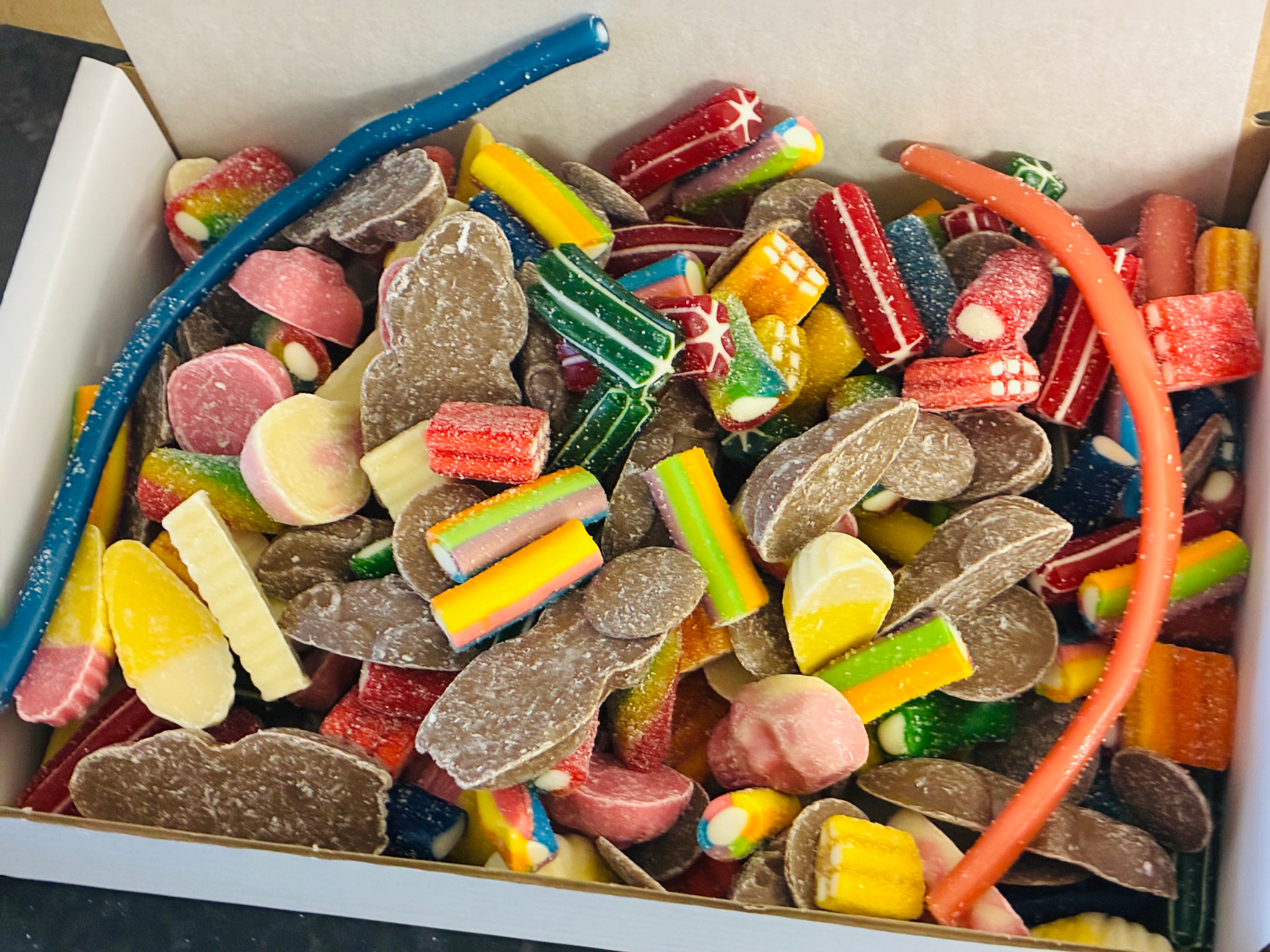 Chocolate & Cable kilo Box – Sugar Rush Confectionery Exeter